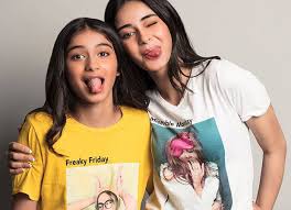 Ananya Pandey with her sister