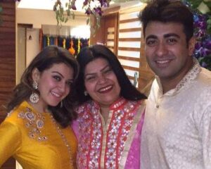 Hansika Motwani with her mother & brother