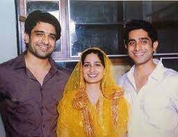 Eijaz Khan with his brother & sister