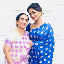 Anu Emmanuel with her mother