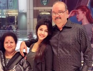 Sonarika Bhadoria with her parents
