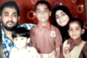 Zubair Khan with his wife & kids
