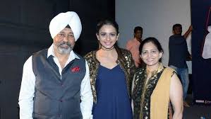Rakul Preet Singh with his parents