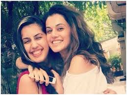 Taapsee Pannu with her sister