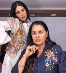 Sara Gurpal with her mother