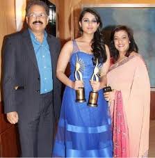 Parineeti Chopra with her parents