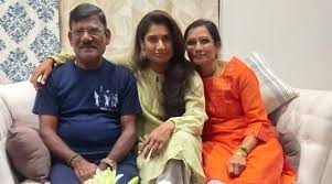 Mithali Raj with her parents
