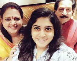 Manjima Mohan with her parents