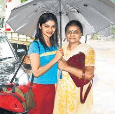 Prachi Desai with her mother