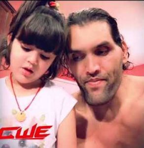 The Great Khali with his daughter