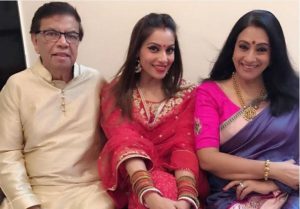 Bipasha Basu with her parents