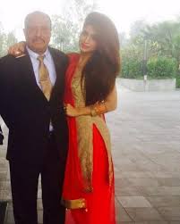Reyhna Malhotra with her father