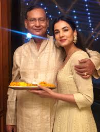 Sonal Chauhan with her father