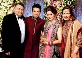 Aamna Sharif with her parents