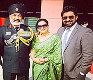 Rannvijay Singh with his parents