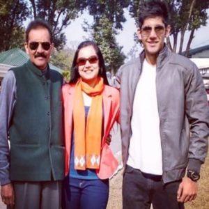 Varun Sood with his parents