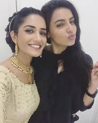 Ginni Kapoor with her sister