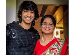 Shantanu Maheshwari with his mother