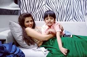 Dalljiet Kaur with her son