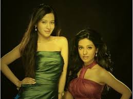 Amrita Rao with her sister