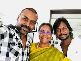 Raghava Lawrence with his mother & brother