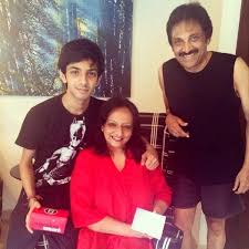Anirudh Ravichander with his parents