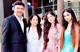 Anu Malik with his wife & daughters