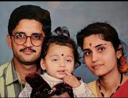 Sumedh Mudgalkar with his parents