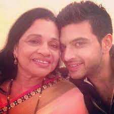 Karan Kundra with his mother