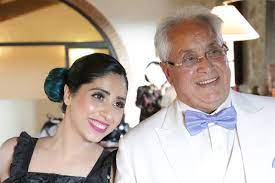 Neha Bhasin with her father