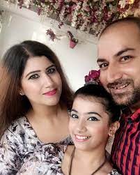 Ruhana Khanna with her parents