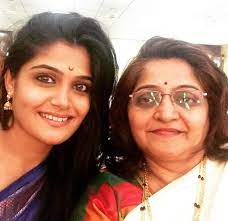 Isha Keskar with her mother